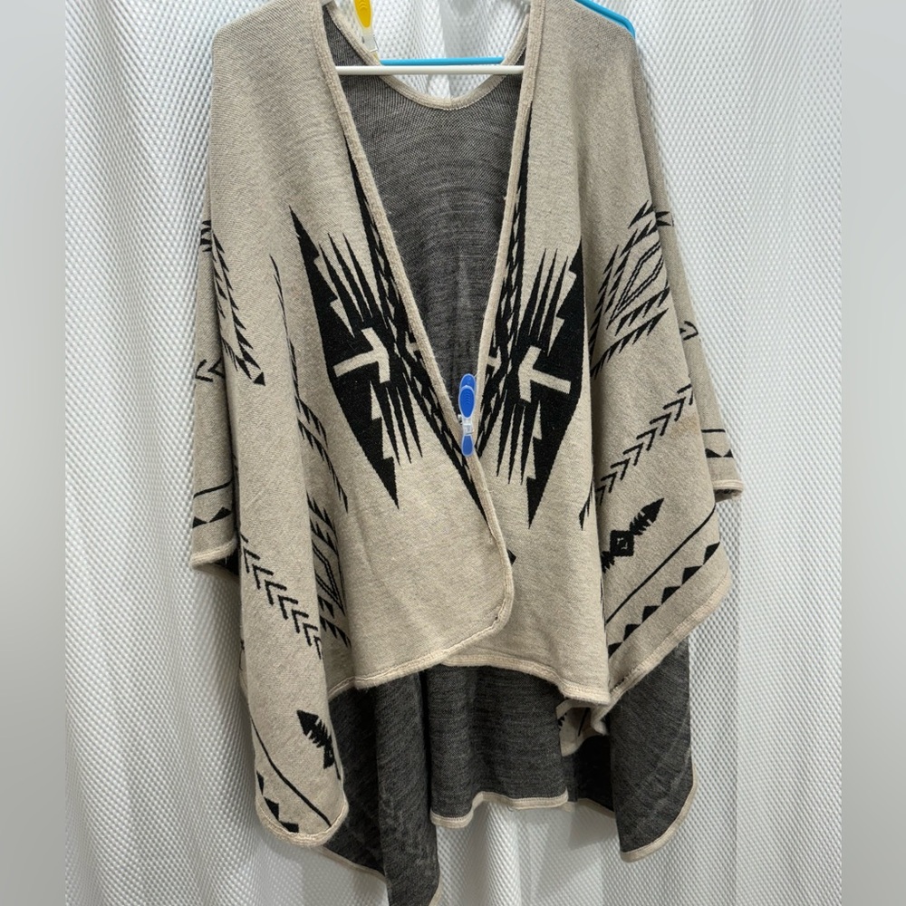 Women’s poncho sweater